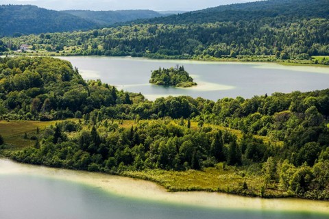 lake scenery