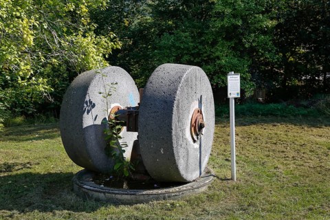 Grinding stones for paper production