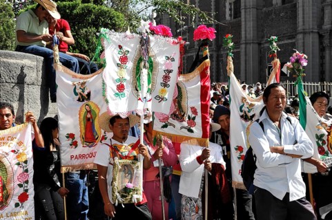 People in front of the Basilica
