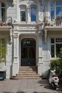 Facade of a middle-class residential building in the Hamburg district of Eppendorf