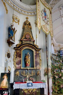 Side altar