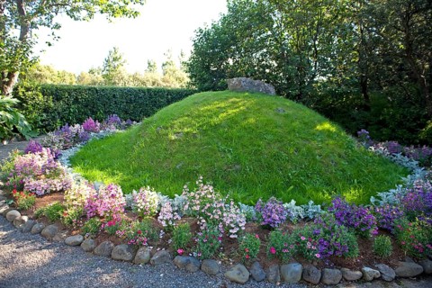 Mound grave of Egill Skallagrimsson