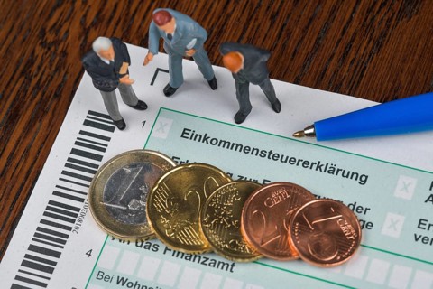 Income tax return to the tax office