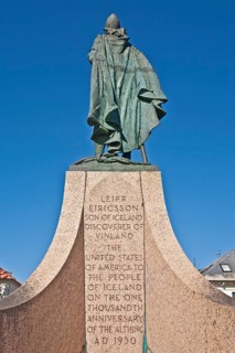 Statue of the first explorer of America Leifur Eiriksson in front of Hallgrimskirkja