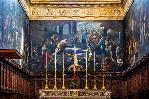 Painting gallery inside the Cattedrale di Sant'Agata