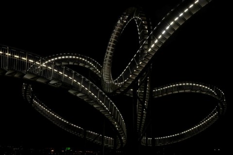 Landmark Tiger & Turtle - Magic Mountain
