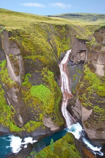 Fjaorargljufur Gorge