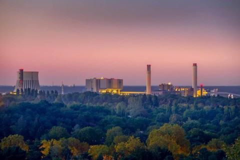 Reuter West power plant (left) and Reuter combined heat and power plant (right)