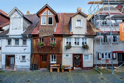 Dilapidated historic Shingle Houses for redevelopment