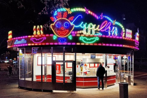 Colorful snack bar Lucullus on the Reeperbahn