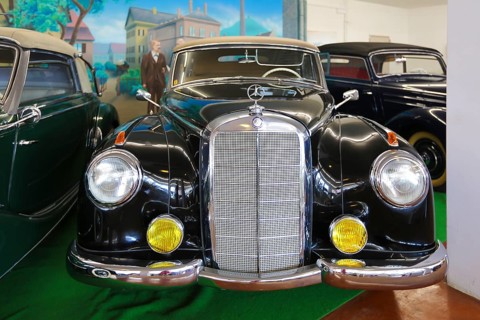 Mercedes Benz