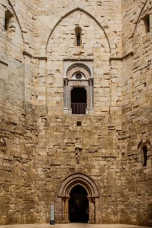 Octagonal courtyard of the fort