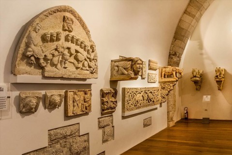 Plasteroteca with copies of sculptures and architectural fragments from the most important monuments of the Puglia region
