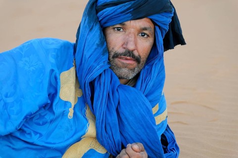 Portrait of a Tuareg with turban in Erg Chebbi