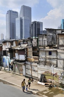 Paraisópolis favela in front of modern skyscrapers, contrast, Morumbi district, Sao Paulo