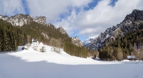 Church and mountaineers' cemetery in Johnsbach