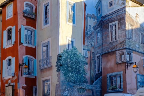 House with murals
