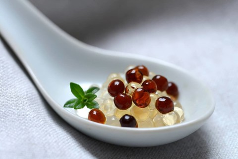 Aceto pearls in ceramic spoon