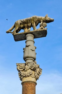 Close-up of Capitoline she-wolf suckling brothers Romus and Remulus