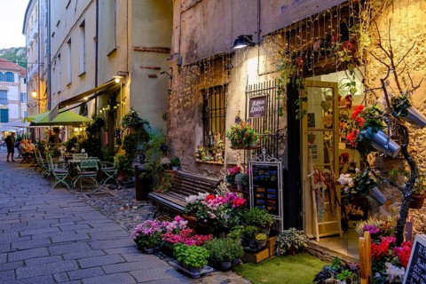 Twilight in the alleys