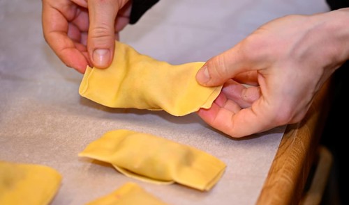 Making Swabian Maultaschen