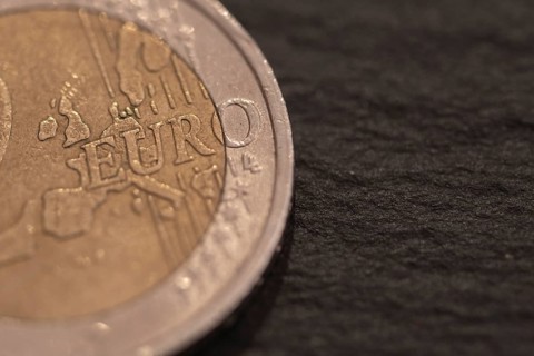 Writing euro