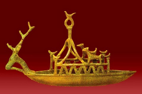 Nuraghic bronze boat with deer head sculpture