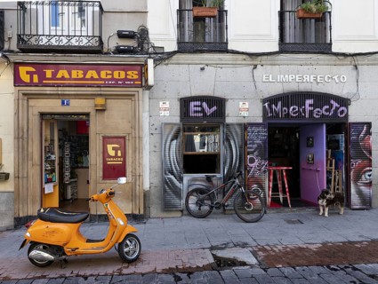 Tobacco shop and bar