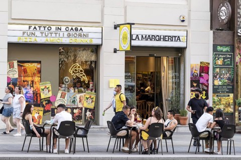 Street cafe