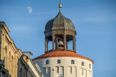 Thick Tower
