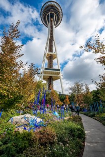 Sculpture garden with colourful glass artworks by Dale Chihuly