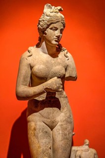Marble statue of Aphrodite