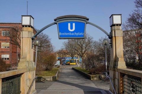 Breitenbachplatz underground station