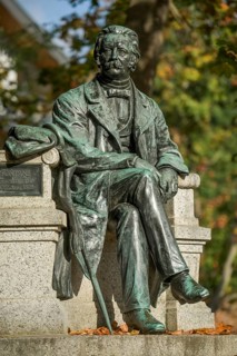 Theodor Fontane Monument