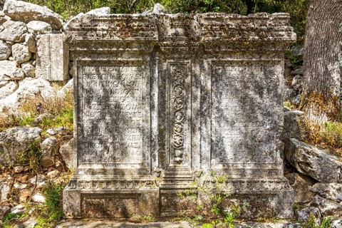 Fragments at the Colonades Road