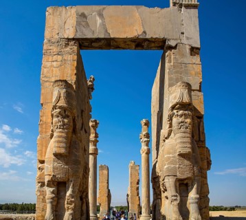 Gate of all countries with winged mixed creatures