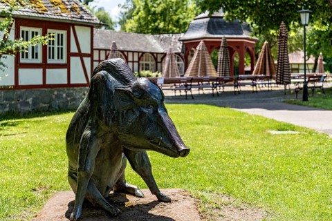 Wild boar figure