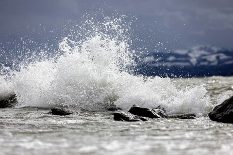 Storm Lolita raging on the stony shore in Hagnau
