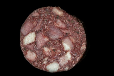 Cut Thuringian red sausage