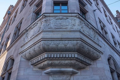 Bay window designed with Art Nouveau ornaments