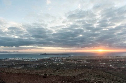 Sunrise the sea