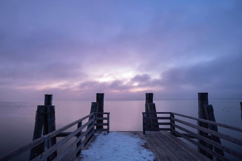 Steam pier on Lake Lake Ammer in winter