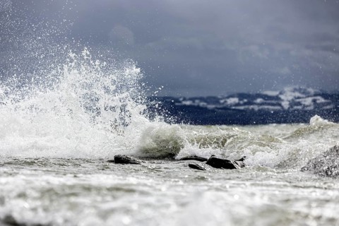 Storm Lolita raging on the stony shore in Hagnau