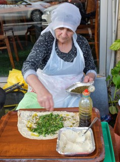 Drusin prepares a pita