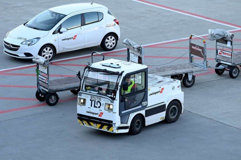 Ground Staff Baggage Transport
