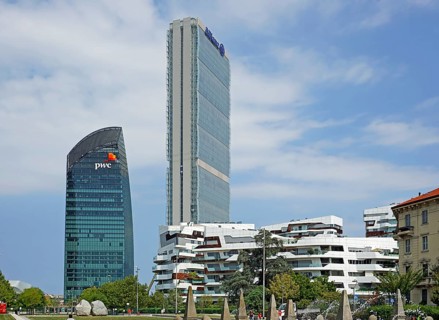 Torre PwC or PricewaterhouseCoopers by Daniel Libeskind