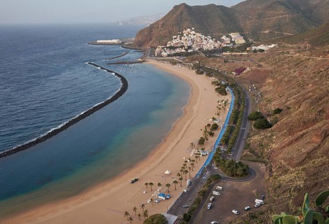 The beach Playa de Las Teresitas