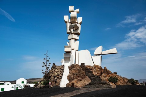 Sculpture Monumento al Campesino by the artist Cesar Manrique