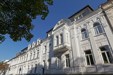 Closed row of houses in the style of historicism