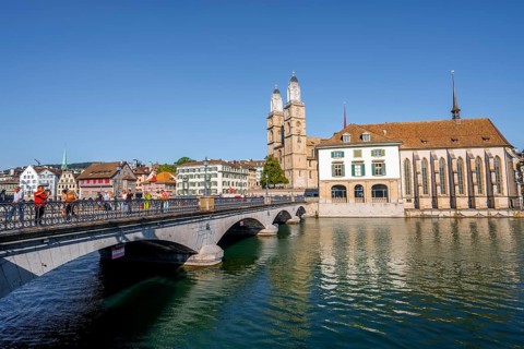 Muensterbruecke and Grossmuenster with Helmhaus and Wasserkirche in the evening light